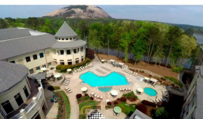 Отель Atlanta Evergreen Lakeside Resort  Стоун Маунтэйн